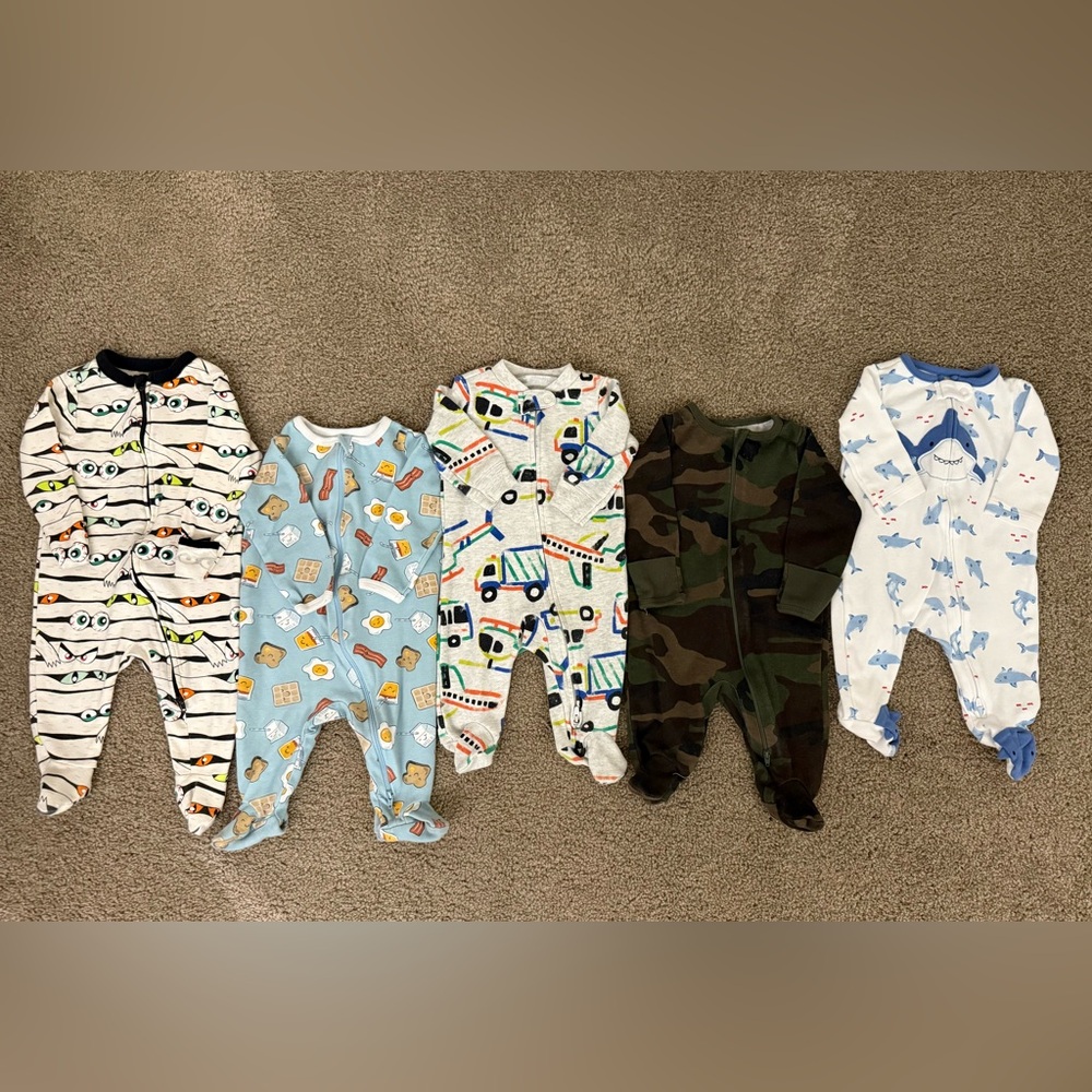 Lot of baby boy clothes 3-6 Months, 12 Pieces Clothes + Plush Swaddle